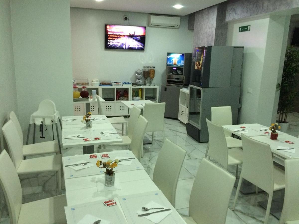 Tiburtina Guesthouse Рим Экстерьер фото