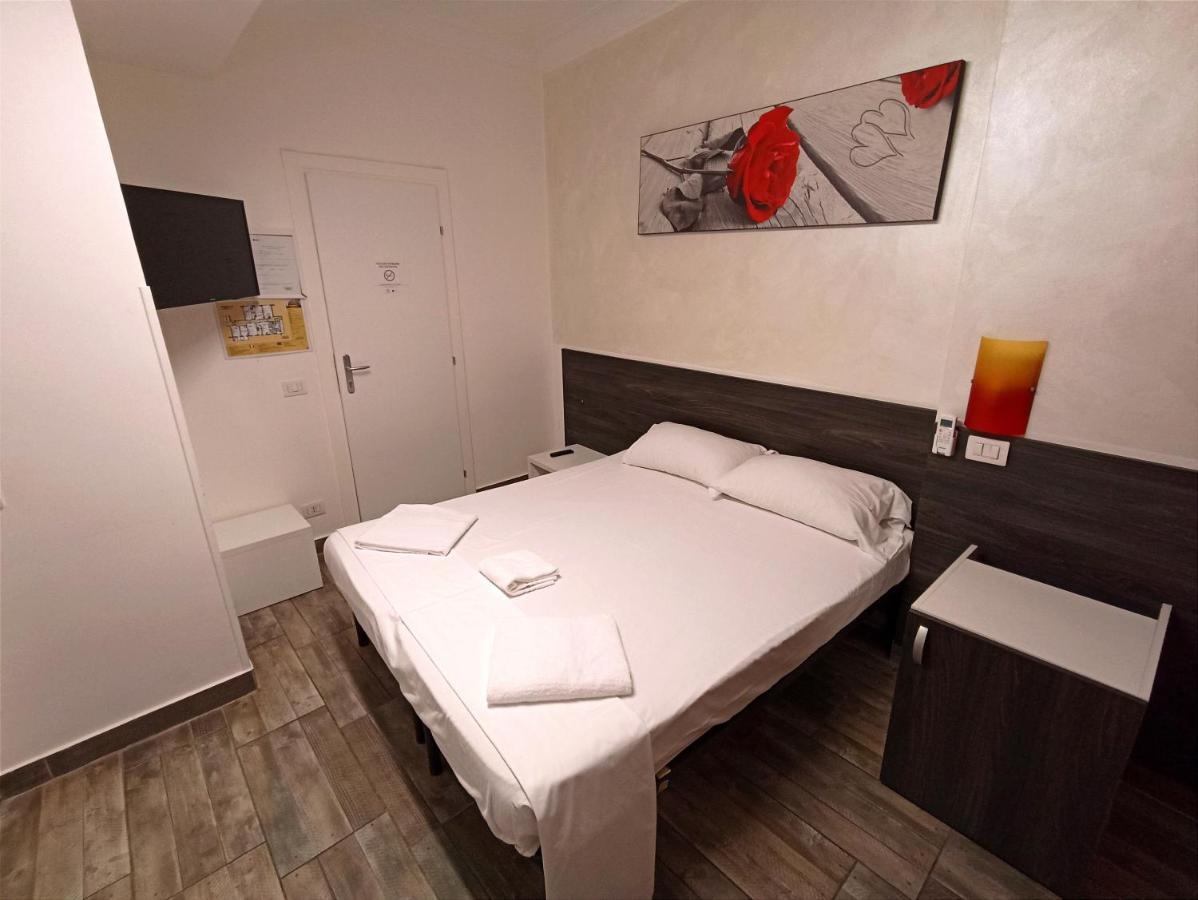 Tiburtina Guesthouse Рим Экстерьер фото