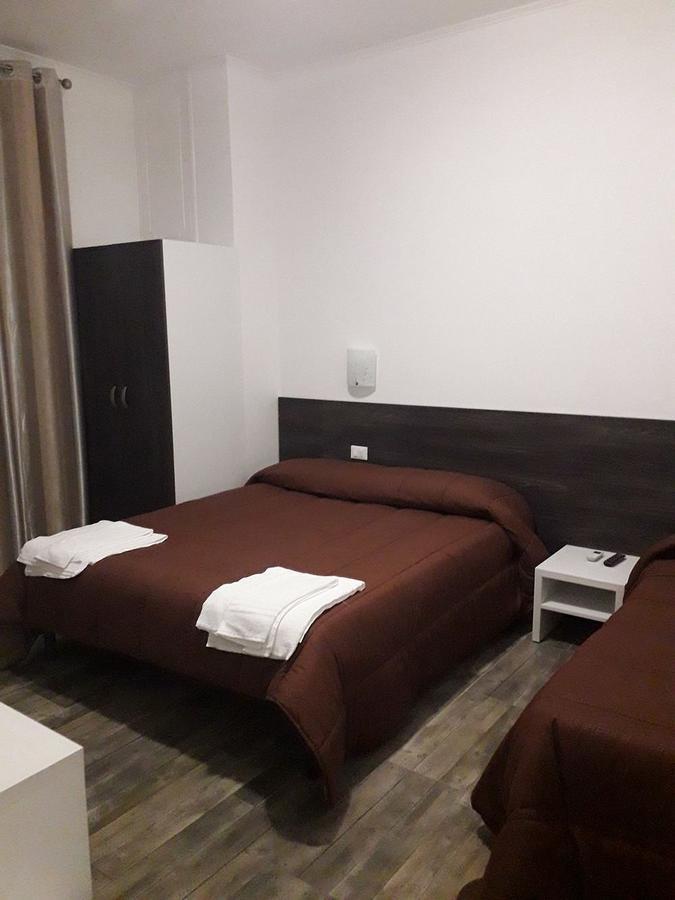 Tiburtina Guesthouse Рим Экстерьер фото
